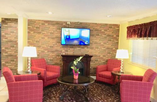 Lake Village Hotel | Days Inn by Wyndham Lake Village