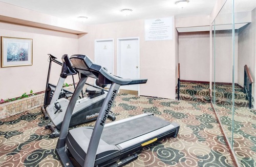 Greenville Hotel | Days Inn by Wyndham Greenville MS
