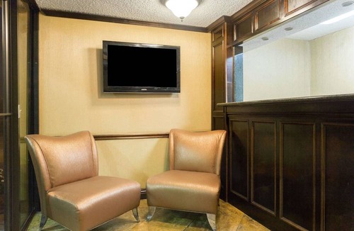Vicksburg Hotel | Days Inn & Suites by Wyndham Vicksburg