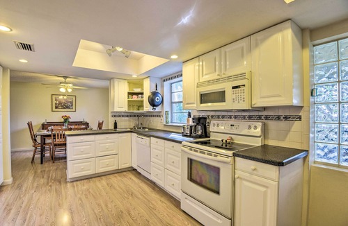 Port Orange Cottage | Daytona Area Home ~ 3 Mi to Beach: Swim & Explore!