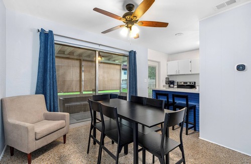 South Daytona House | Daytona Beach Getaway 3BR Near Speedway Fast WiFi & Private Parking
