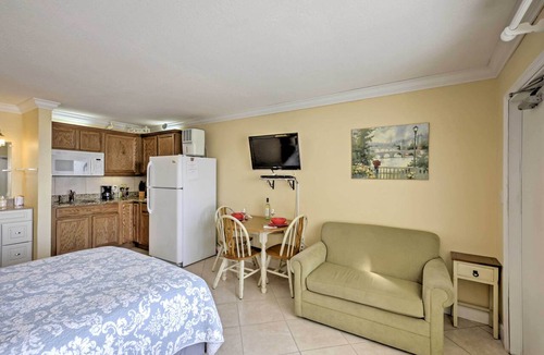 Lenox Park Apartment | Daytona Beach Studio w/Oceanfront Balcony & Pool!