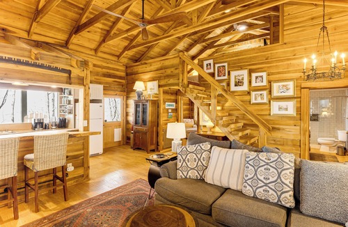 Fort Payne Cabin | Deck, Sauna & Mtn View! Fort Payne Cabin