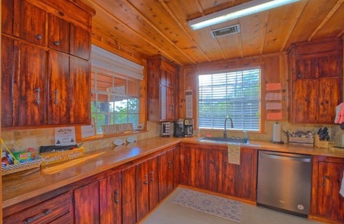 South Toledo Bend House | Decked Out was chosen by it's new owners for it's long history of great reviews.