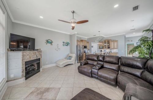 Gulf Lagoon Beach House | Deja Blue by Sand Seeker Vacations