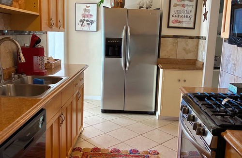 Hickory Plains Other | Delightful 2 bedroom country farm stay - pet friendly!