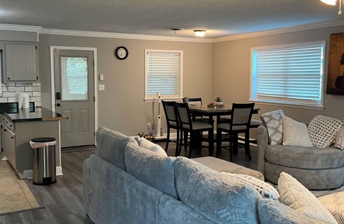 Tupelo House | Delightful 3-bedroom house 0.5 miles from Tupelo Airport