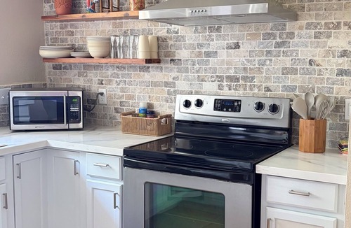 Richmond House | Delightful 3-bedroom Spanish inspired house in Richmond. The Rustic Villa.
