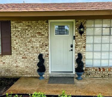 Clarksdale House | Delta Dream Retreat (Entire Home)