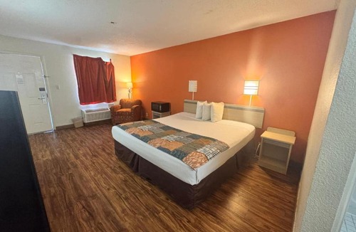 West Helena Hotel | Delta Inn West Helena US 49 AR