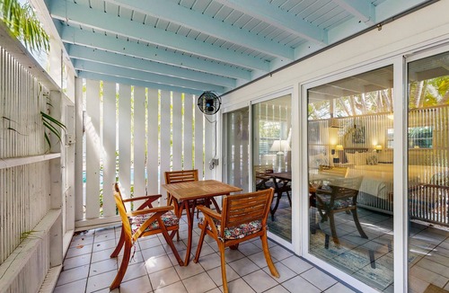 Old Town Apartment | Deluxe ground-floor studio - pool, courtyard, walk to Duval St shops & beach