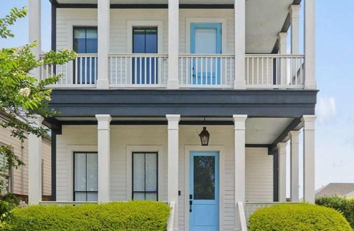 Algiers Point House | Deluxe Modern Home Heated Pool & Game Room