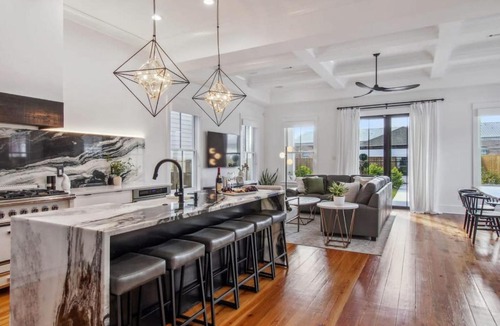 Algiers Point House | Deluxe Modern Home Heated Pool & Game Room