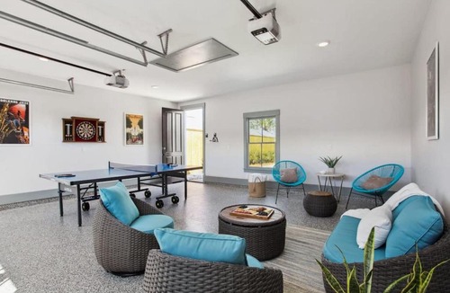 Algiers Point House | Deluxe Modern Home Heated Pool & Game Room