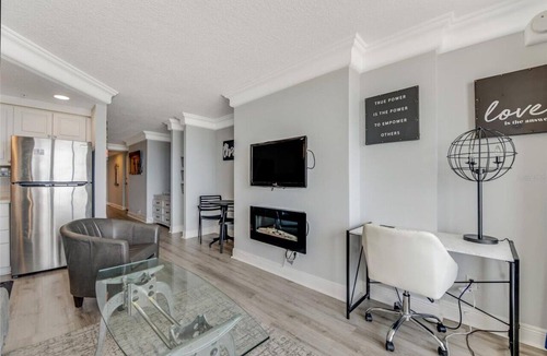 Ortona Park Condo | Deluxe Oceanfront 1 bedroom w/kitchen, sleeps 6, private balcony, pool, hot tub