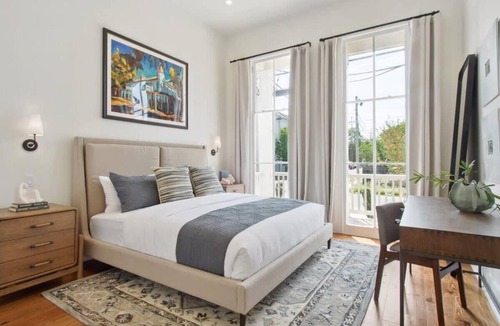 Faubourg Lafayette Condo | Designer Home | Heated Pool & Rooftop