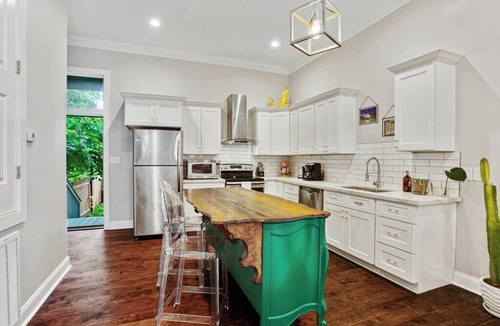 Milan House | Designer's Dream! 3 bed/2.5 bath