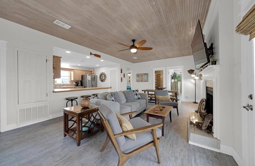 Clipper Cove House | DESTIN BEACH PARADISE! LARGE PRIVATE POOL, AMAZING BEACHES AND GOLF CART DEALS!
