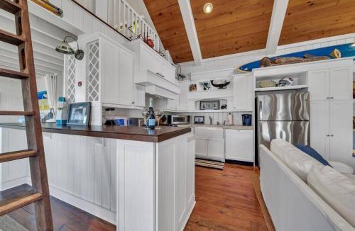Destin House | Destin Harbor Cottage Boat Slip Pickleball Fun