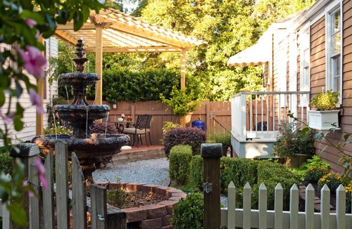Natchez Bed & Breakfast | Devereaux Shields House