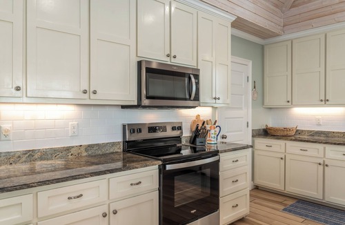 Dauphin Island House | DI Nest | Opening August 15. Beachfront, pool, pets, clean.