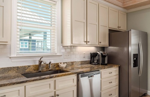 Dauphin Island House | DI Nest | Opening August 15. Beachfront, pool, pets, clean.