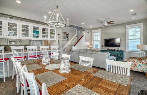 Frangista Beach House | Discounts Oct-Dec*Beach Svc*Private Beach*Dogs OK