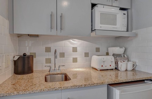 Villa Lago Condo | Discover Your Bright & Upscale Beach Studio Oasis! Featuring a Luxurious King Bed, Sleeper Sofa, Accommodating Up to 4 Guests at Sandestin Golf and Beach Resort!