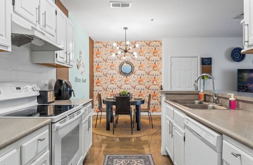 West Kissimmee Condo | Disney and Retail therapy getaway