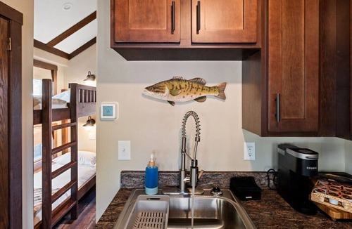 Gadsden Cottage | Dockside at River Rocks Landing