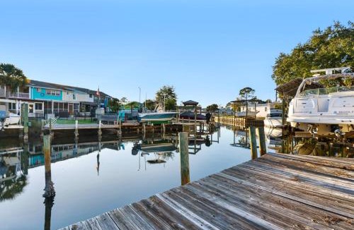 Bayside Park House | Dockside Retreat (3/2)