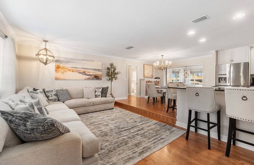 Palm Harbor Cottage | Dockside Serenity