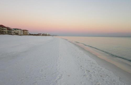 Crystal Beach House | Doctor's Orders 2 Short Walk to Private Deeded Beach Sleeps 14