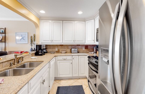 Crystal Beach Condo | Dog-Friendly, First Floor Condo with Ocean View, Central AC, and Beach Access!