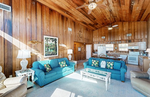 Port St. Joe House | Dog-friendly gulf front home w/panoramic gulf views from the sundeck