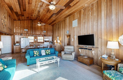 Port St. Joe House | Dog-friendly gulf front home w/panoramic gulf views from the sundeck