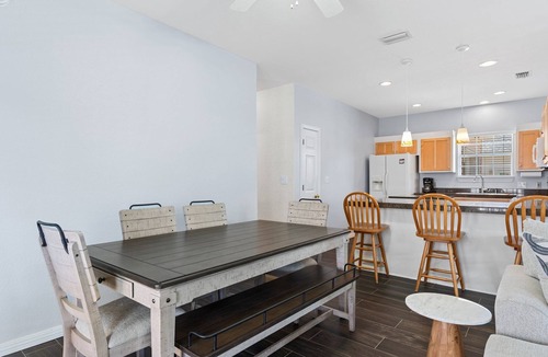 Clipper Cove House | Dog Friendly Home Close to the Beach
