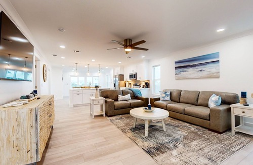 Navarre Beach House | Dog-friendly house near the beach, balconies, washer/dryer, & cable