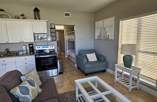 Crystal Shores Cottage | Dolphin Daze-Unit B - Downstairs - Walk to the beach!