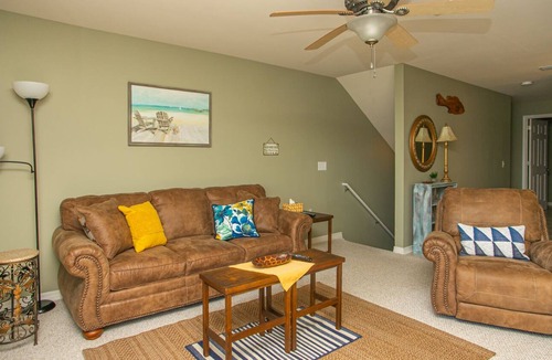 Innerarity Townhomes House | Dolphin Watch: Waterfront Unit with 2 Kayaks!