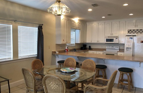 Fort Bay House | Double Paradise Right on the Most Beautiful Beaches!
