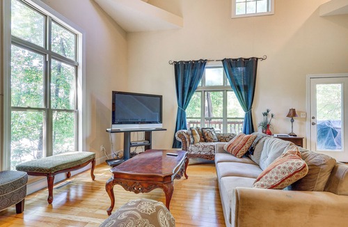 Double Springs Cabin | Double Springs Cabin Stay w/Deck + Shared Dock!