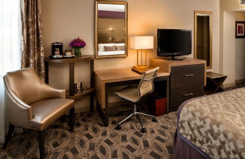 Orlando Hotel | DoubleTree by Hilton Orlando East - UCF Area
