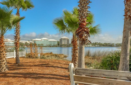 Sunnyside Hotel | Downtown Carillon 4-302