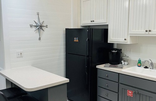 Historic Downtown Apalachicola Apartment | Downtown Charm! All the shops, restaurants & water activities out your doorstep