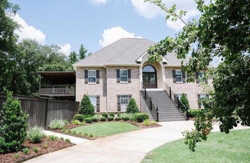 Hammond Villa | Downtown Estate Luxury Property