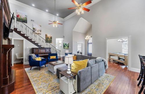 Hammond Villa | Downtown Estate Luxury Property