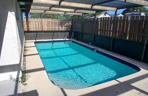 Holiday Garden Estates House | Downtown Private Pool Oasis In Sunshine State.
