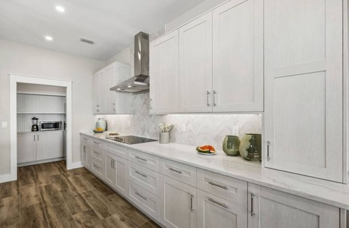 American Beach House | Driftwood Dunes | Brand New Oceanfront Beach House | Hot Tub | Elevator | EV Charger | Sleeps 17