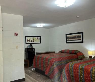 Zwolle Hotel | Driftwood Inn and Lodge by the lake